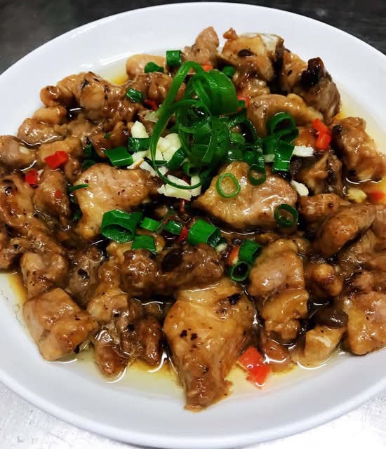 Steamed Pork Ribs with Vermicelli (秘制蒸排骨)